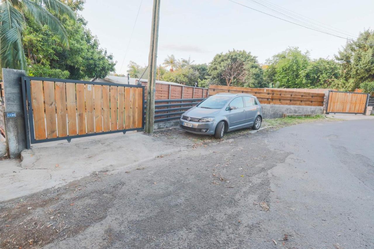 L'Avocat 1 Avec Piscine Chauffee Et Jacuzzi A Partager Villa Le Tampon Exterior photo