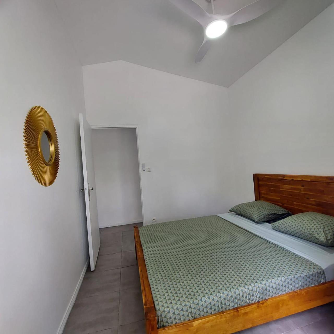 L'Avocat 1 Avec Piscine Chauffee Et Jacuzzi A Partager Villa Le Tampon Exterior photo